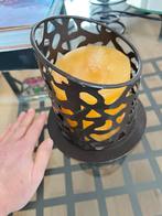 Gros bougeoir rond fer dorge brun et sa bougie jaune., Enlèvement, Comme neuf, Brun, Bougie