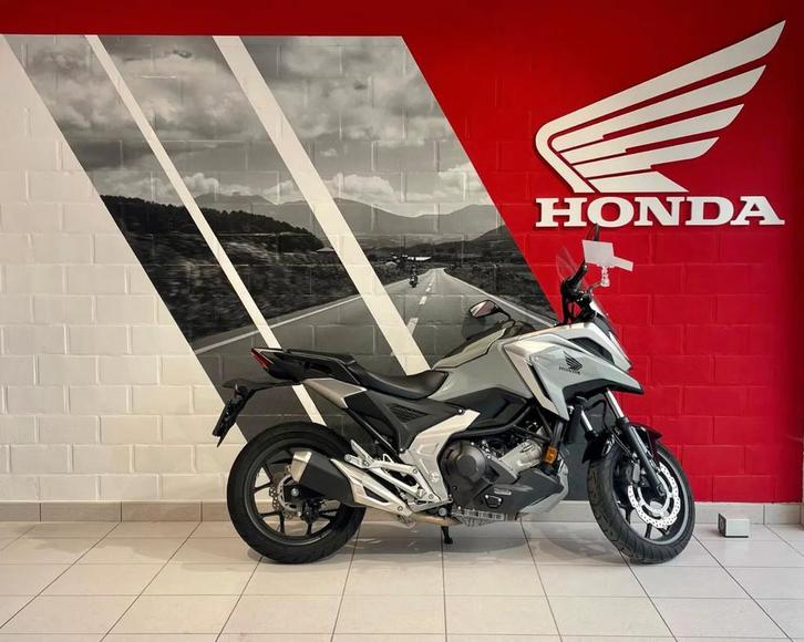 Honda NC750X DCT (bj 2024), Motoren, Motoren | Honda, Bedrijf, Overig, meer dan 35 kW