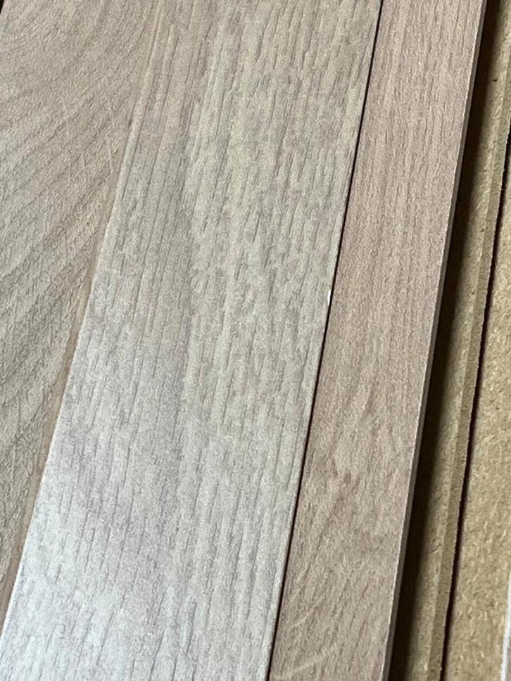 MDF plint Ontario Oak, Doe-het-zelf en Bouw, Plinten en Afwerking, Nieuw, Plinten, MDF, 200 tot 250 cm, Ophalen of Verzenden