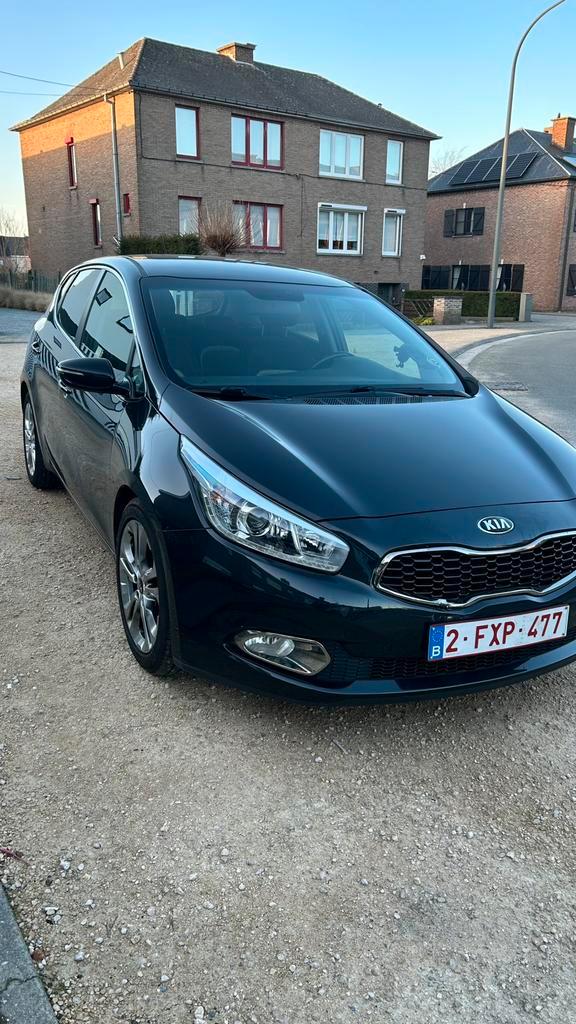 Kia ceed(2) Atomat benzien 75000  ki Alles is perfect, Auto's, Kia, Bedrijf, (Pro) Cee d, ABS, Benzine, Euro 5, Berline, Automaat
