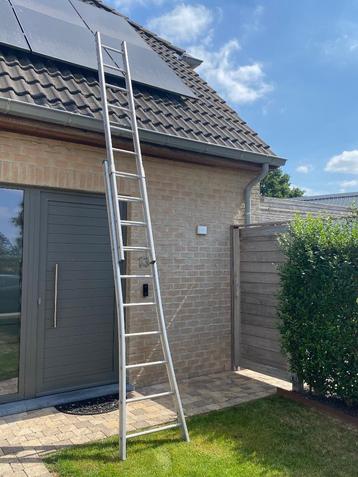 Dubbele Ladder te koop beschikbaar voor biedingen