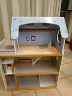 Houten poppenhuis met bijhorende meubeltjes en popjes, Kinderen en Baby's, Ophalen
