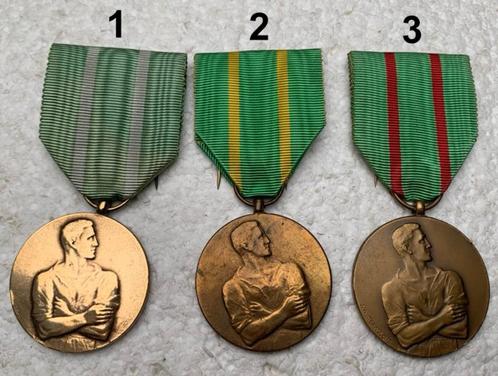 Medaille, 3x Versch lijnen, Werkweigeraar-Weggevoerden 40-45, Collections, Objets militaires | Général, Autres, Enlèvement ou Envoi