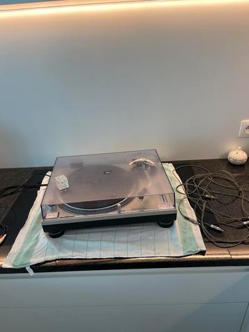 Technics  SL-1200MK2  Platendraaier  beschikbaar voor biedingen