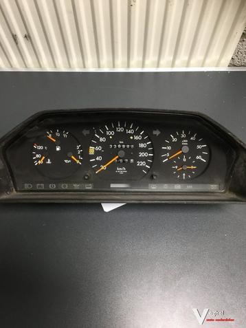 Mercedes W124  1994    Diesel   124 542 5668  Km Tellerklok beschikbaar voor biedingen