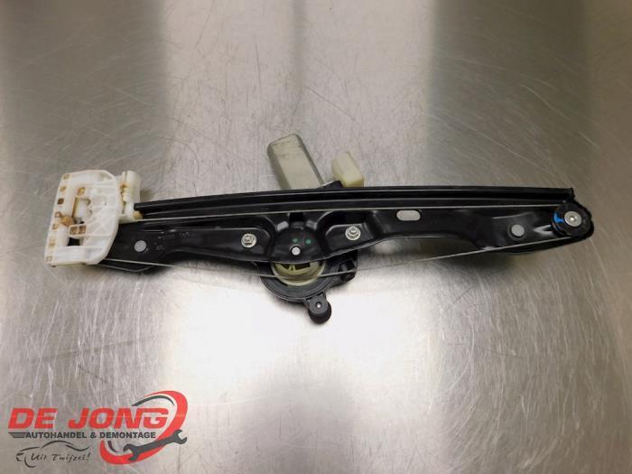 Ruitmechaniek 4Deurs links-achter van een BMW 1-Serie, Auto-onderdelen, Ruiten en Toebehoren, BMW, Gebruikt, 3 maanden garantie
