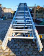 Solide ladder 3x22 sporten, uitgeschoven lengte 14,75 mtr, Doe-het-zelf en Bouw, Ladders en Trappen, Ophalen, Zo goed als nieuw