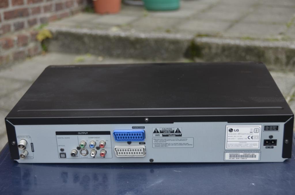 ② Combiné magnétoscope enregistreur VHS DVD LG RC388 — Lecteurs