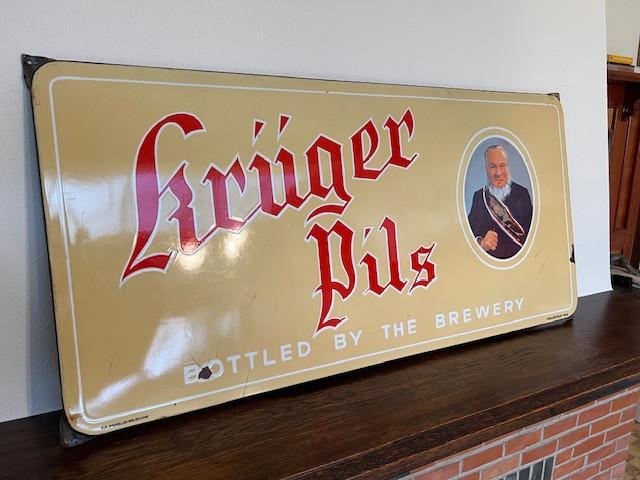 Emaille bord Krüger Pils, Antiek en Kunst, Antiek | Email, Ophalen