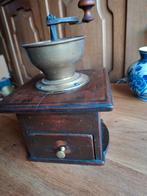 Moulin à café en bois ancien, Enlèvement