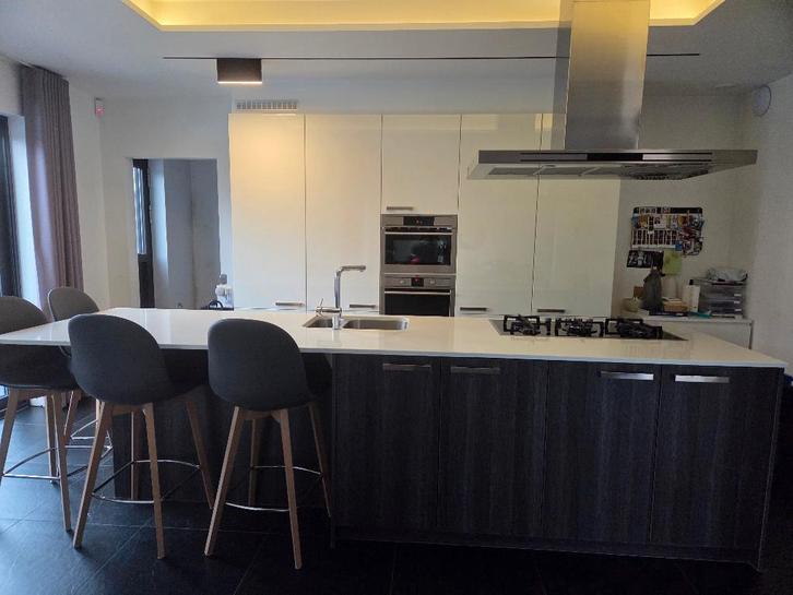 Keukeneiland incl. gaskookplaat, dampkap,spoelbak,4 krukken, Maison & Meubles, Cuisine | Cuisines complètes, Utilisé, Autres types