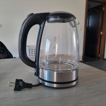 Glazen waterkoker Home Essentials (1,7L, 2200W)  beschikbaar voor biedingen