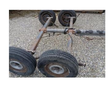 Aanhangwagen onderstel Dubbelasser voor onderdelen 2000kg beschikbaar voor biedingen