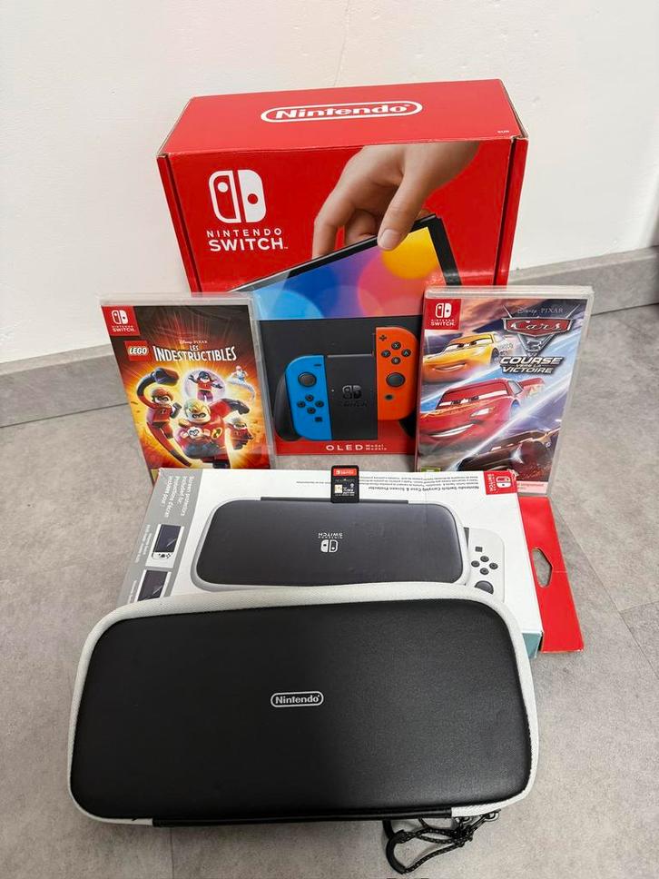 Nintendo Switch Oled + 3 jeux NEUF!! Vd/éch, Consoles de jeu & Jeux vidéo, Consoles de jeu | Nintendo Switch, Comme neuf, Switch OLED