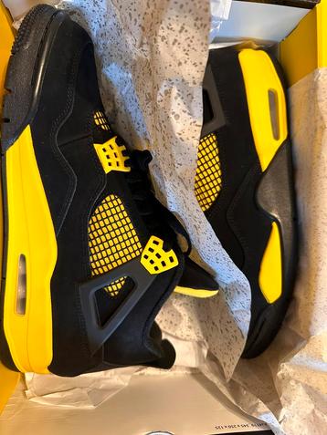 Air jordan 4 retro thunder maat 45 beschikbaar voor biedingen