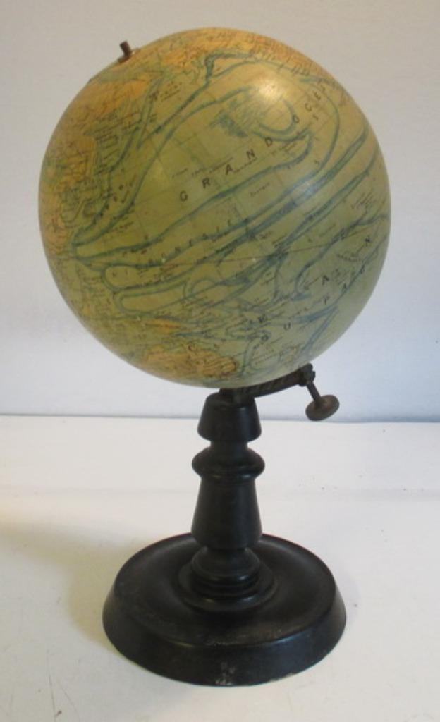 antieke globe wereldbol Forest Parijs op houten voet  140, Antiek en Kunst, Curiosa en Brocante, Verzenden
