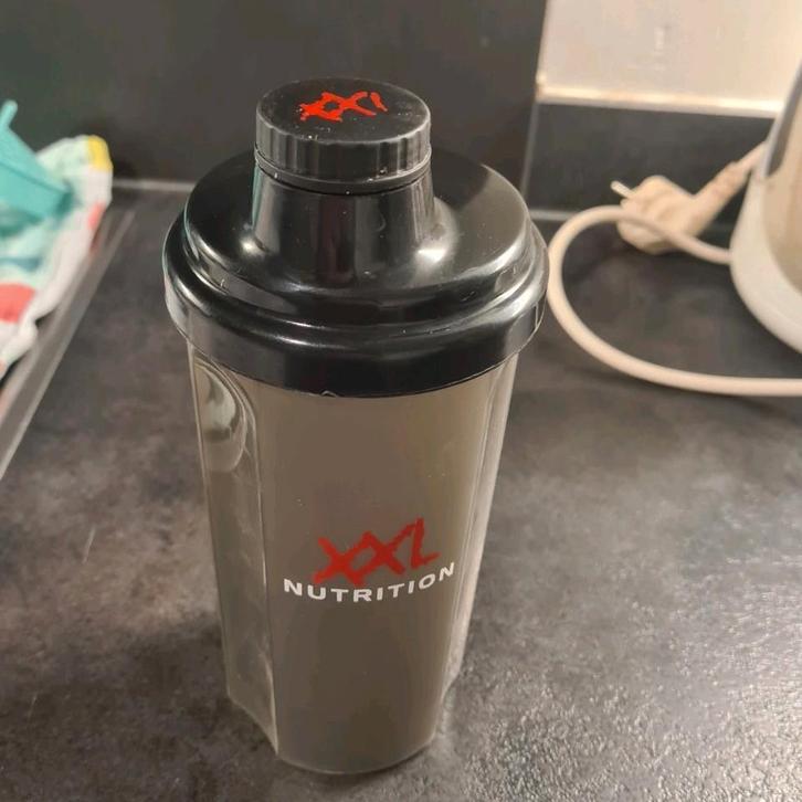 XXL Nutrition shaker, Sport en Fitness, Drinkbussen, Gebruikt, Ophalen of Verzenden