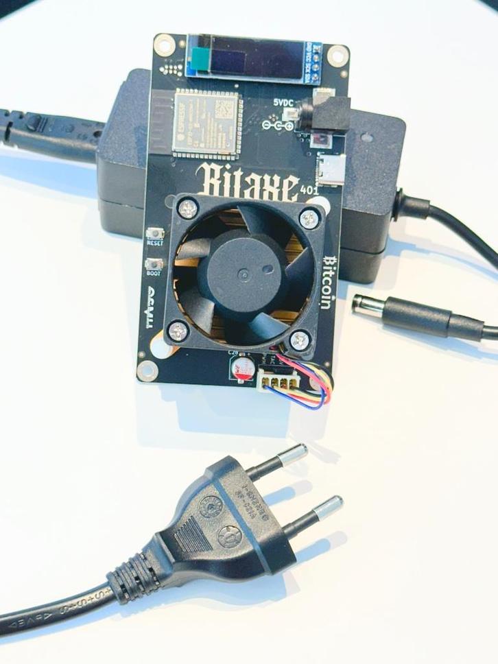 Bitaxe Supra 401 Miner (600GH/s), Hobby en Vrije tijd, Elektronica-componenten, Zo goed als nieuw, Ophalen