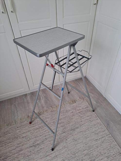 Italiaans design projector tafel - Negema Bussum  '70., Huis en Inrichting, Tafels | Salontafels, Gebruikt, 75 cm of meer, Minder dan 50 cm
