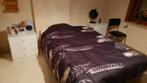 Chambre à coucher avec matelas en très bon état., Comme neuf, Enlèvement ou Envoi