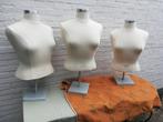 Twee bustes van mannequins, Ophalen