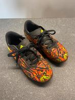 Adidas voetbalschoenen - 32, Sport en Fitness, Voetbal, Ophalen, Zo goed als nieuw