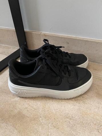Nike air force 1 beschikbaar voor biedingen