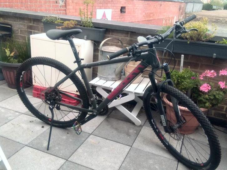 Moozes trail mtb, Fietsen en Brommers, Fietsen | Heren | Sportfietsen en Toerfietsen, Zo goed als nieuw, Vering, Ophalen