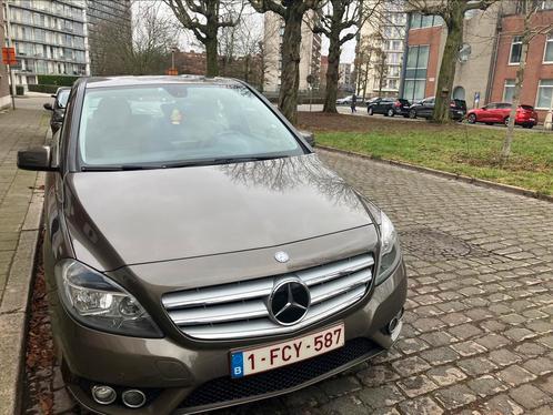 Mercedes B 180d blueefficiency automaat-parkassis- leder, Auto's, Mercedes-Benz, Particulier, B-Klasse, ABS, Airbags, Airconditioning
