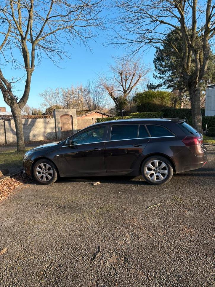 Opel Insignia sports tourer gekeurd voor verkoop euro6, Auto's, Opel, Particulier, Insignia, ABS, Adaptieve lichten, Airbags, Airconditioning