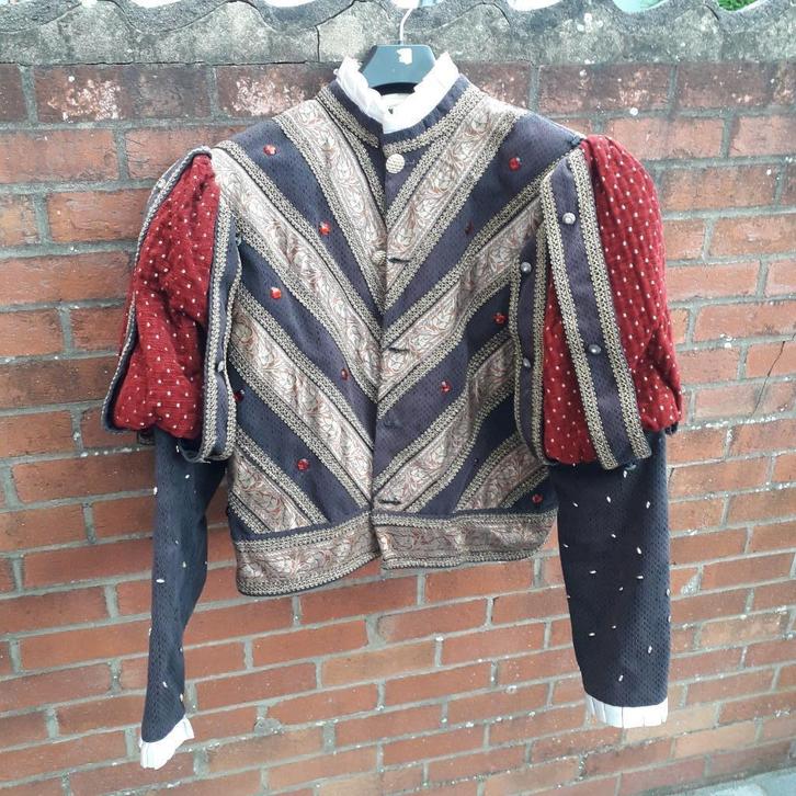 16e eeuwse renaissancekostuums, Kleding | Heren, Carnavalskleding en Feestkleding, Zo goed als nieuw, Kleding, Maat 48/50 (M)