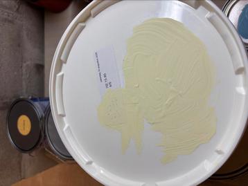 Lichtgele muurverf voor binnen en buiten 5liter beschikbaar voor biedingen