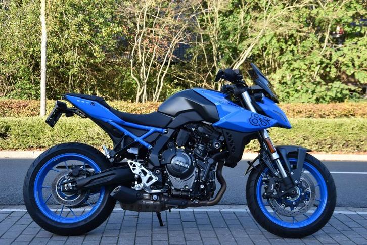 SUZUKI - GSX 8S - BLAUW - 2023, Motoren, Motoren | Suzuki, Bedrijf, Naked bike, 12 t/m 35 kW, 2 cilinders, Minimaal motorrijbewijs A2