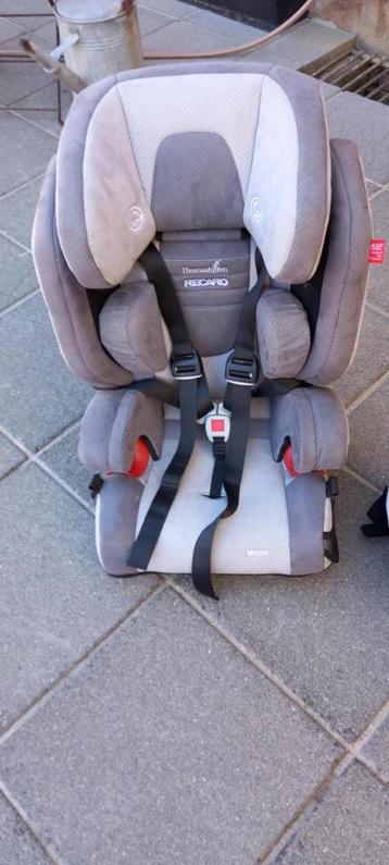 Autostoel met tafeltje - doorgroeistoel 15kg-36kg beschikbaar voor biedingen