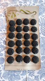 Carte de 24 boutons noir ancien à état neuf, Enlèvement ou Envoi, Comme neuf, Bouton ou Boutons