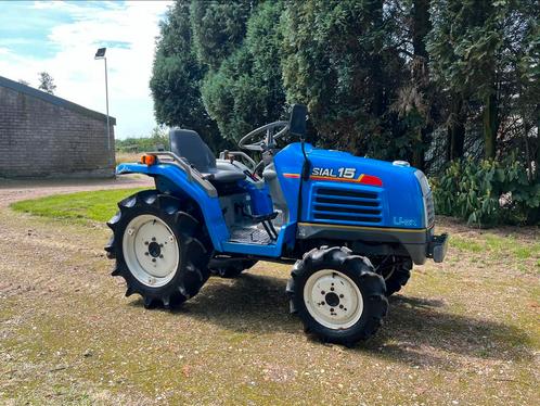 Tracteur Iseki Sial 15 18 CV 4x4 Super, Articles professionnels, Machines & Construction | Jardin, Parc & Sylviculture, Enlèvement