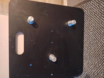 Prolyte  base x30d deux pièces  450x 450 x 5 mm  nouveau beschikbaar voor biedingen