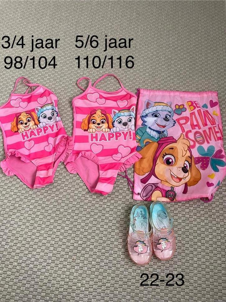 Paw Patrol zwemset meisje – badpakjes + zwemtas + schoentjes, Kinderen en Baby's, Babykleding | Schoentjes en Sokjes, Zo goed als nieuw