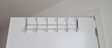 Over-the-Door Rack – 12 Hooks – Chrome with Clear Ends – Lik beschikbaar voor biedingen