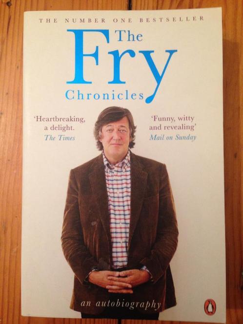 Stephen Fry - The fry chronicles. An autobiography, Boeken, Romans, Gelezen, Europa overig, Ophalen of Verzenden