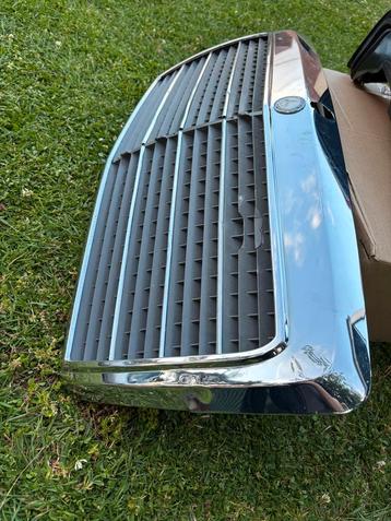 Mercedes w124 calendre grill motorkap beschikbaar voor biedingen