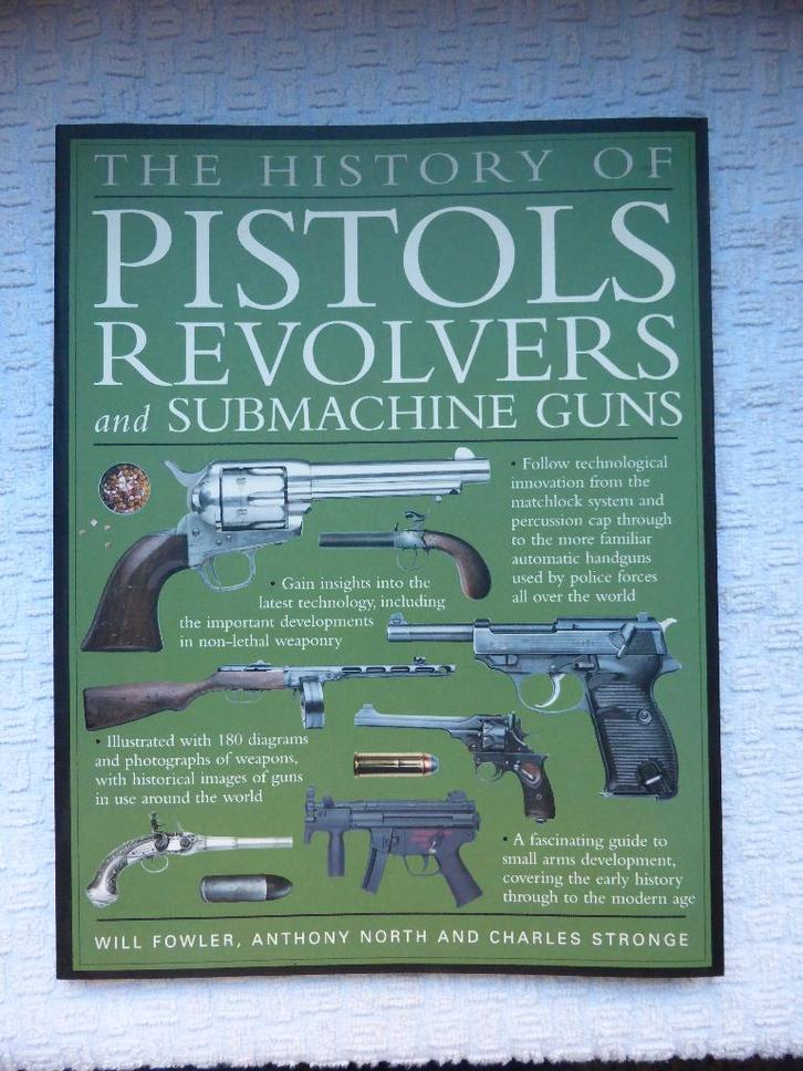 Boek over vuurwapens (W29), Livres, Guerre & Militaire, Comme neuf, Autres sujets/thèmes, Ne s'applique pas, Enlèvement ou Envoi