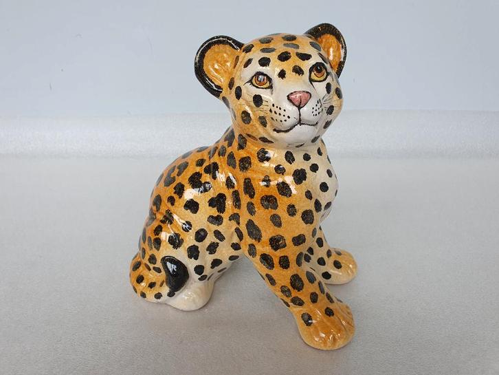 Vintage keramieken beeld luipaard jong ca. 22 cm, Antiek en Kunst, Antiek | Keramiek en Aardewerk, Ophalen of Verzenden