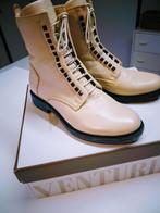 Italiaanse beige dameslaarsjes, Vêtements | Femmes, Chaussures, Enlèvement, Beige