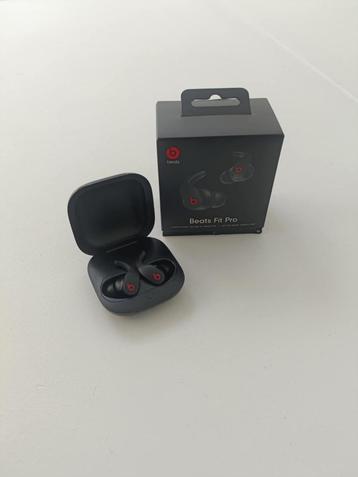 Beats Fit Pro Red/Black, Télécoms, Téléphonie mobile | Écouteurs, Enlèvement ou Envoi, Comme neuf, Intra-auriculaires (Earbuds)