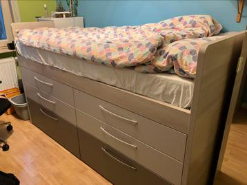 Lit avec tiroirs, sommier à lattes et matelas, Enlèvement, Utilisé