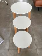 Trois tables rondes/tables d'appoint, Maison & Meubles, Tables | Tables d'appoint, Comme neuf, Rond, Bois, Enlèvement