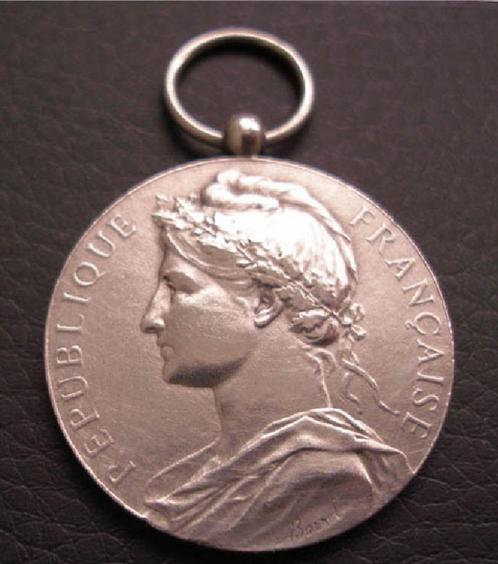 MEDAILLE ARGENT Ministère du Commerce de 1929., Collections, Collections Autre, Comme neuf, Enlèvement ou Envoi