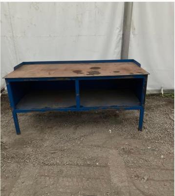 Werkbank / kast 2 meter zonder deuren beschikbaar voor biedingen