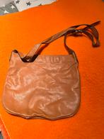 Handtas leder bruin middel groot, Handtassen en Accessoires, Tassen | Damestassen, Ophalen, Zo goed als nieuw, Bruin, Handtas